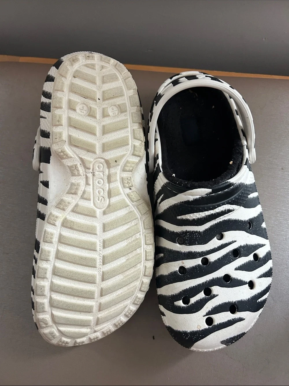 CROCS Zebra-Pattern Clogs in Black & White